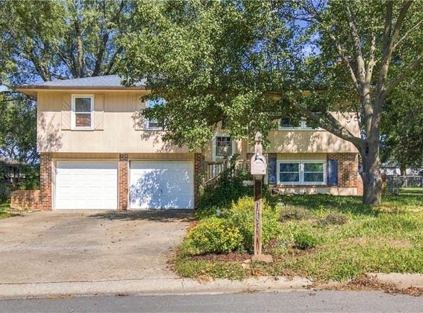 103 Fairview Avenue, Warrensburg, MO 64093