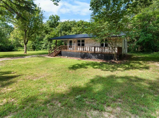 284 Burgundy Pl., Melbourne, AR 72556