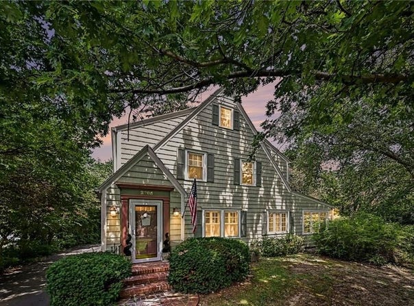 2705 Lovers Lane, St Joseph, MO 64506
