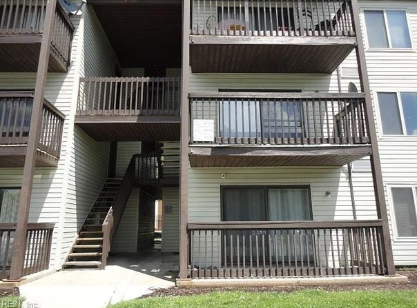 8 Wells Court, Hampton, VA 23666
