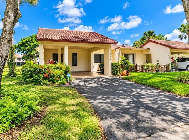 16273 Laurel Dr, Weston, FL 33326