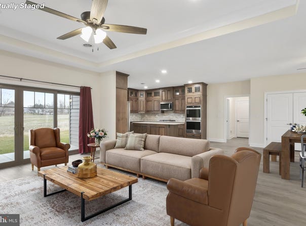 41 SMITH Circle, LITTLESTOWN, PA 17340