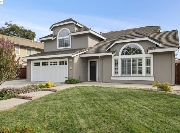 257 Summertree Dr, Livermore, CA 94551