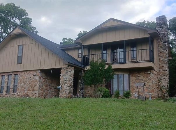 12655 Bristlecone Drive, Henryetta, OK 74437