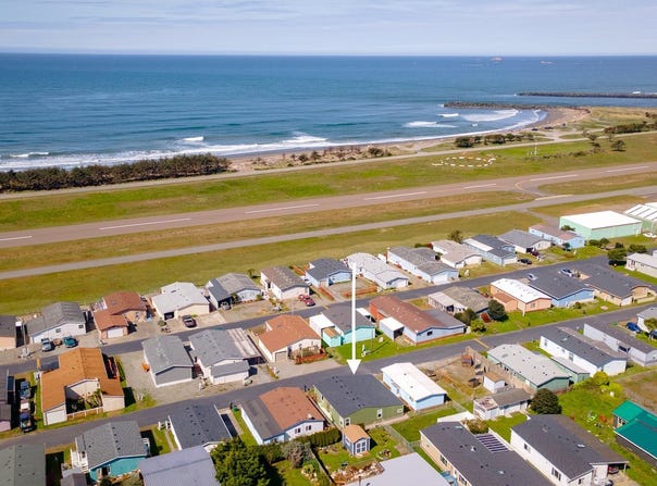 94120 STRAHAN St, GoldBeach, OR 97444
