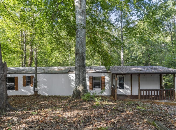 116 Tosh Ln, Goodview, VA 24095