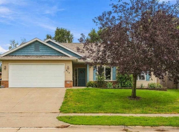 938 Oxen Ln, IowaCity, IA 52240