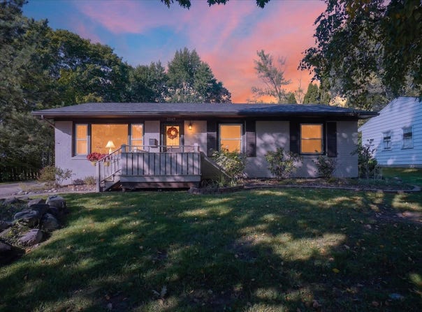 2009 Darby Drive, Lansing, MI 48906