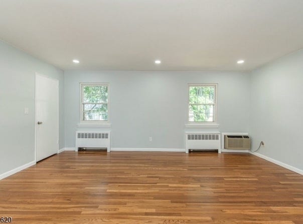 32 Wedgewood Drive, Verona Twp., NJ 07044