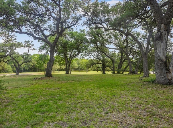 612 Farm To Market Road 1457, Round Top, TX 78954