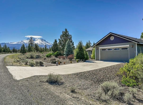 15535 Sherwood Rd, Weed, CA 96094