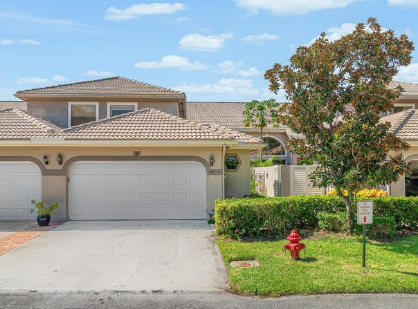 5315 Monterey Circle, Delray Beach, FL 33484