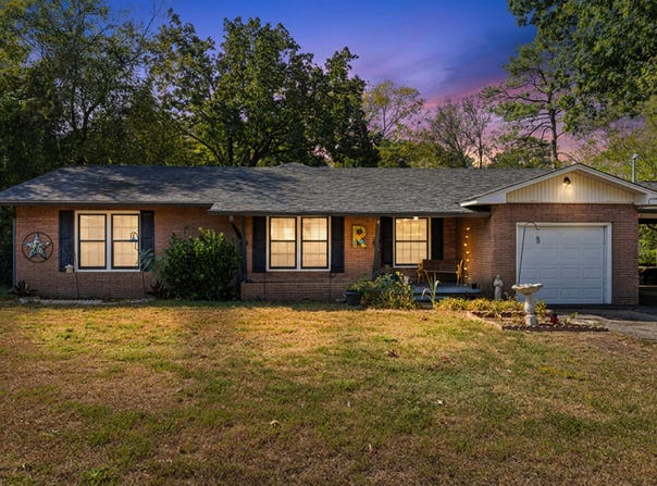 106 Suzanne Dr, Longview, TX 75604