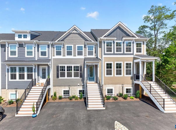 2233 LEEHAM ST, CROZET, VA 22932