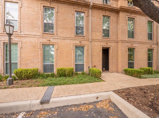 7707 Broadway, San Antonio, TX 78209
