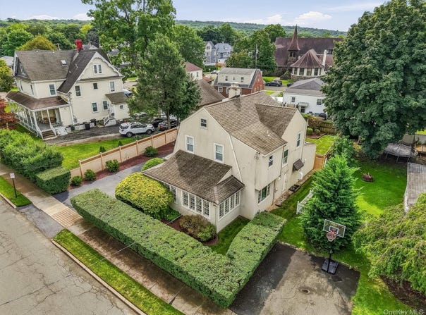 61 E Maple Avenue, Suffern, NY 10901