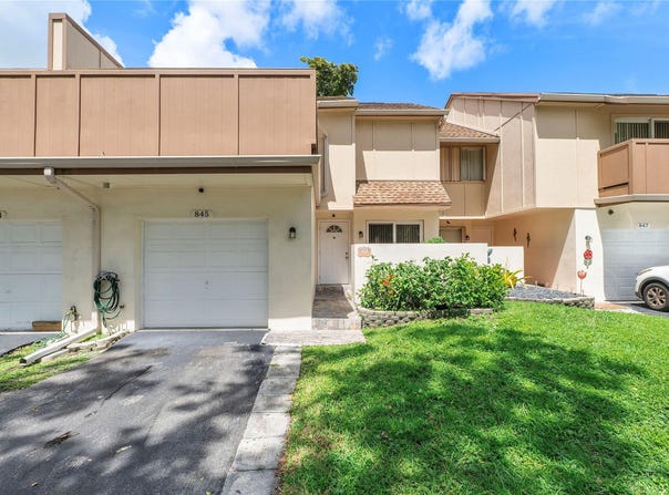 845 NW 80th Terrace, Plantation, FL 33324