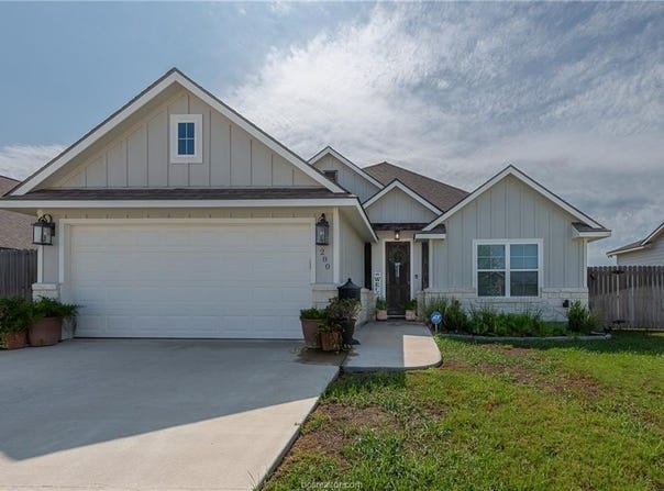 280 Brazos Bend, Snook, TX 77878