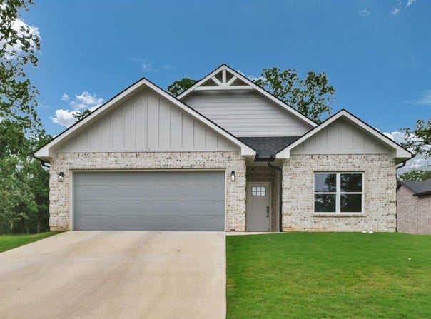 827 Augusta Drive, Lufkin, TX 75904