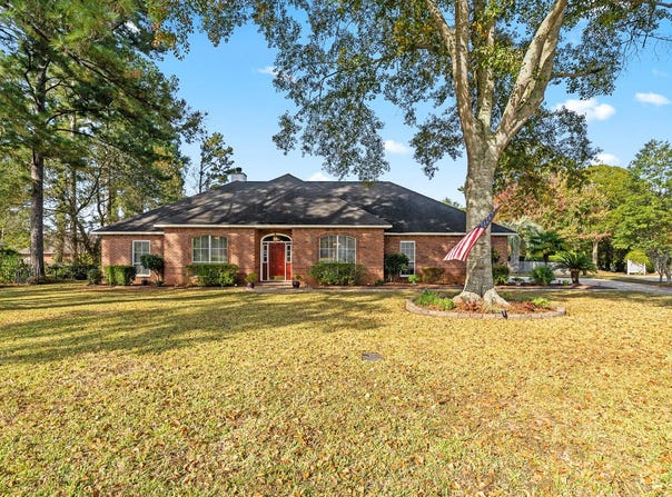 3306 Prestwick Drive, Pace, FL 32571