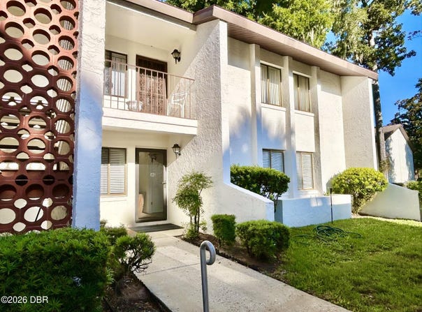 1 Tomoka Oaks Boulevard, Ormond Beach, FL 32174