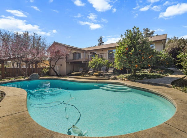 3410 Scenic Drive, Redding, CA 96001