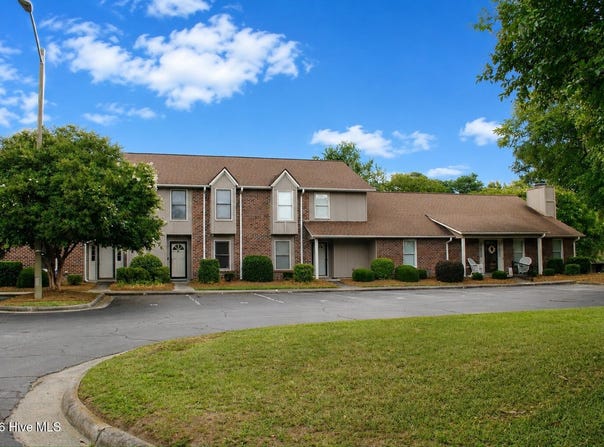 1861 Quail Ridge Road, Greenville, NC 27858