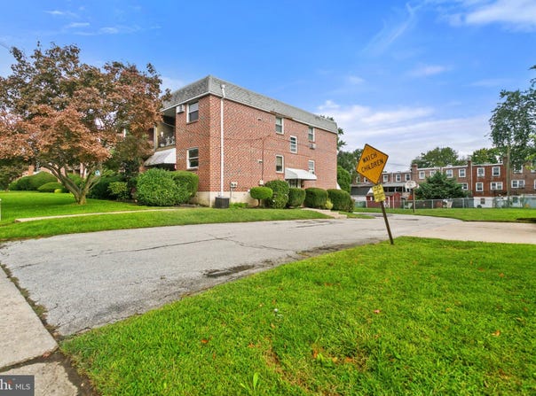 466 RIVELY Avenue, COLLINGDALE, PA 19023