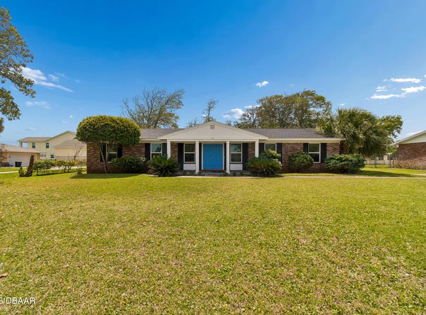 12 Cameo Circle, Ormond Beach, FL 32174