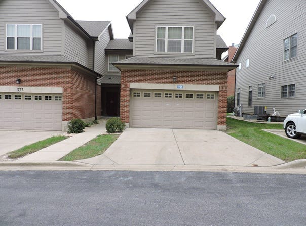 1755 Riverwoods Drive, Melrose Park, IL 60160