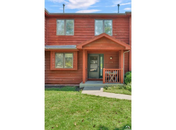214 Glenview Drive, Lawrence, KS 66049