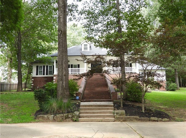 19489 Oak Circle, Springdale, AR 72764