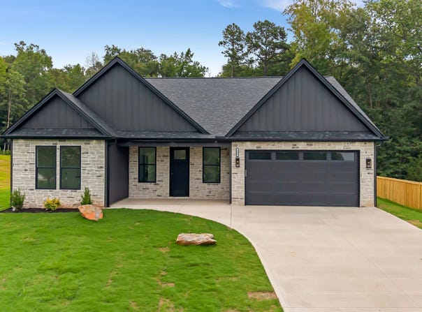 169 Lakeshore Drive, Chesnee, SC 29323