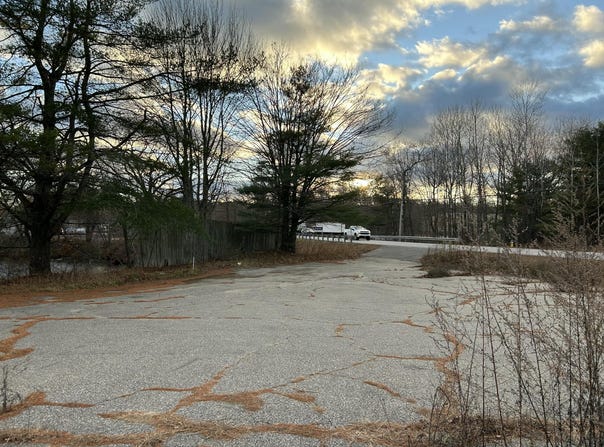 912 Washington Street N, Auburn, ME 04210
