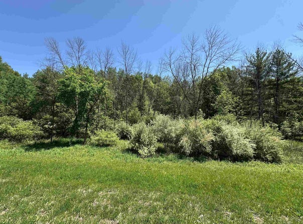 HILLCREST Drive, ONEIDA, WI 54155