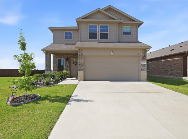 224 Running River Drive, Boyd, TX 76023