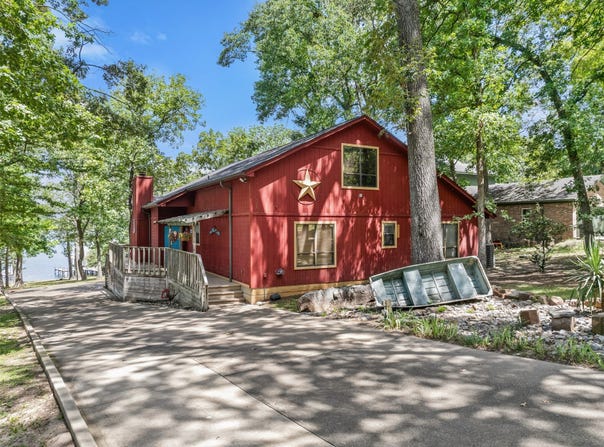 578 County Road 1297, Yantis, TX 75497