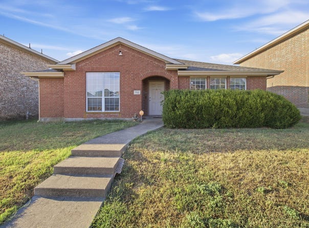 752 Eldorado Drive, DeSoto, TX 75115