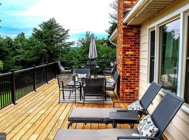 51 WINESAP Court, LINDEN, VA 22642