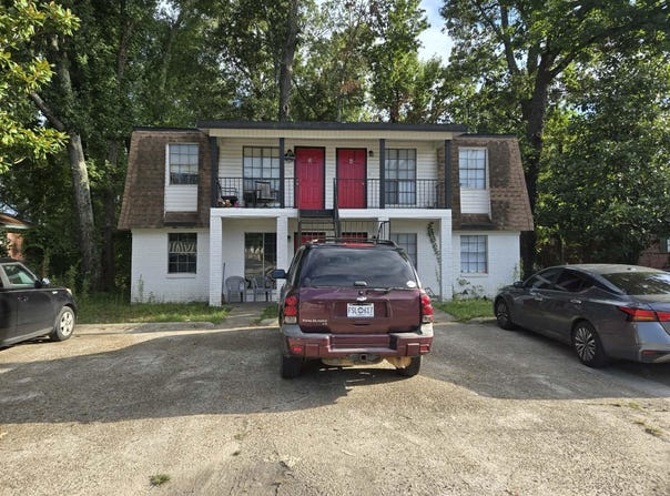 105 Jackson Ave, Petal, MS 39465