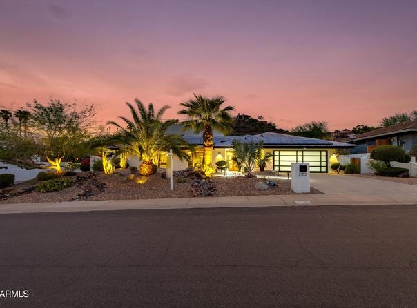 2102 E Orangewood Avenue, Phoenix, AZ 85020