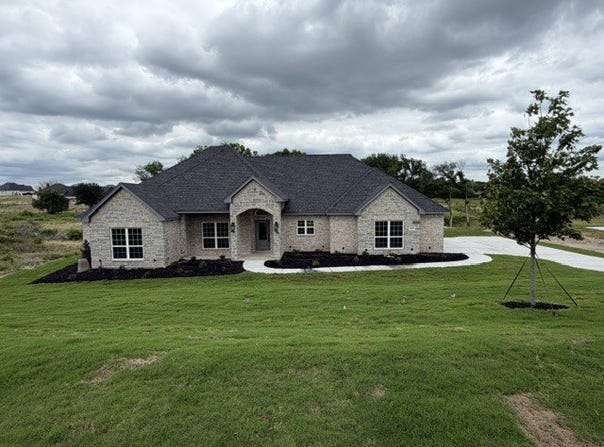 1039 Deer Island Court, Azle, TX 76020