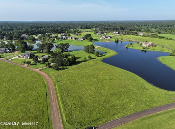 SE Maura Lane, Brookhaven, MS 39601