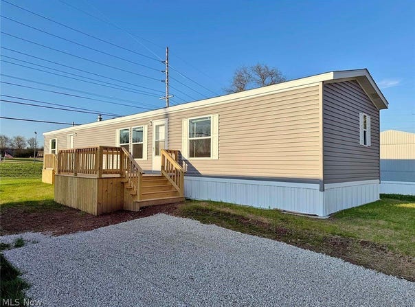 924 Mountain View Drive, Minerva, OH 44657