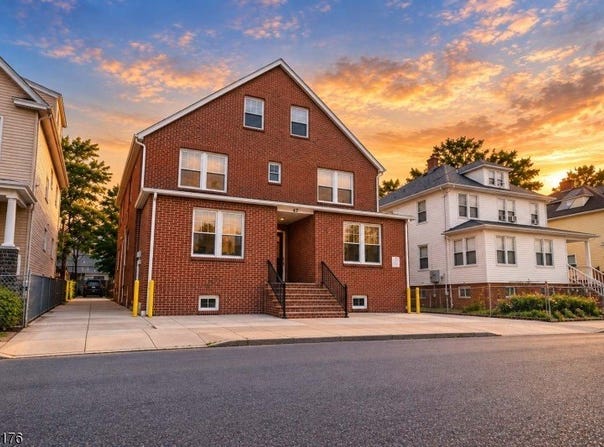 47 Campbell Ave, Hackensack City, NJ 07601-5368
