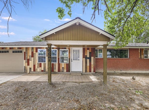 2221 Conant Dr, Burley, ID 83318