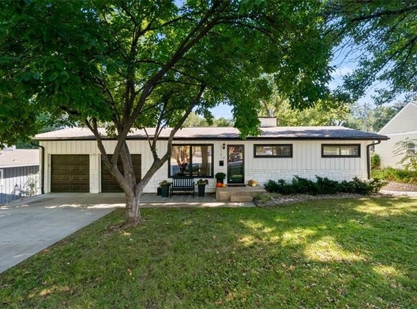 7141 Belinder Avenue, Prairie Village, KS 66208