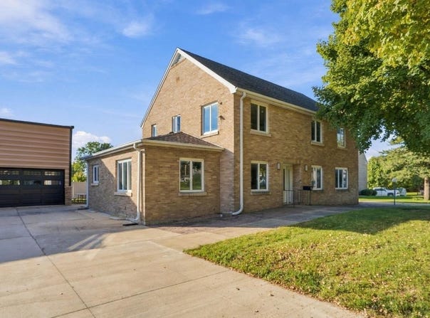239 S Walnut Avenue, New Hampton, IA 50659