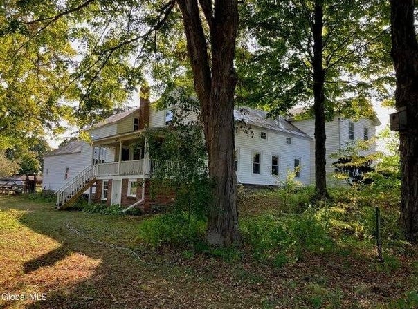 72 Gilbert St, Cambridge, NY 12816