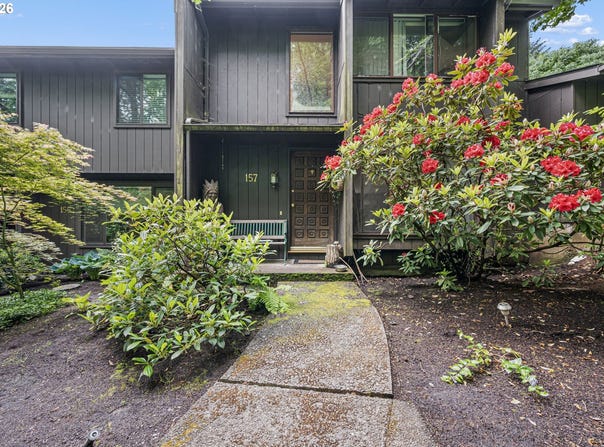 157 WESTBROOK Way, Eugene, OR 97405